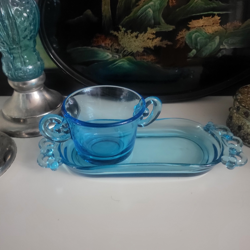 VTG Blue Glass Sugar Bowl And Tray..